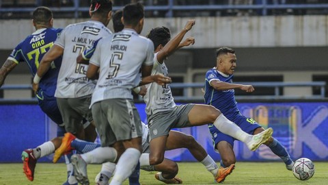 susunan pemain Persib vs PSM