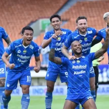 Live Madura United vs Persib Bandung