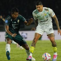 Persib Bandung dan PSS Sleman