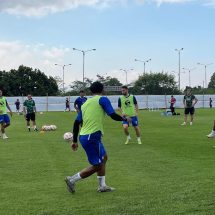 latihan di Thailand