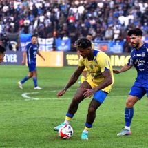 lawan Persebaya