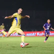 Persik kontra Persib
